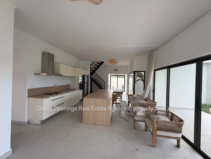 Duplex lumineux 4 ch à Grand Baie — terrasse et piscine