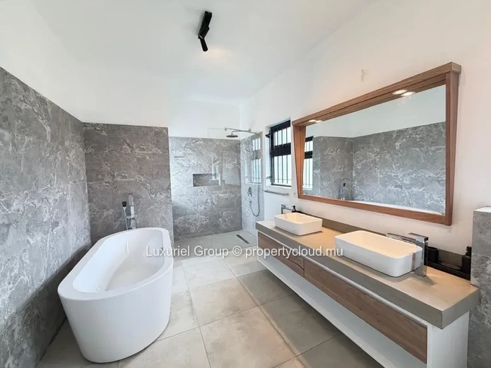 Contemporary Villa For Rent  – Private Pool & Tranquil Setting