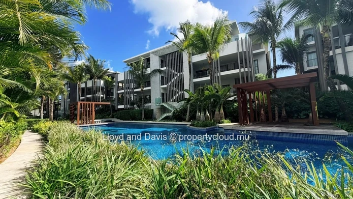 Luxury Apartment with Golf Course Views