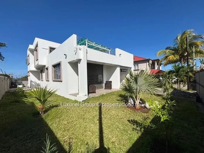 Elegant House in Calodyne, in a Quiet and Peaceful Reside