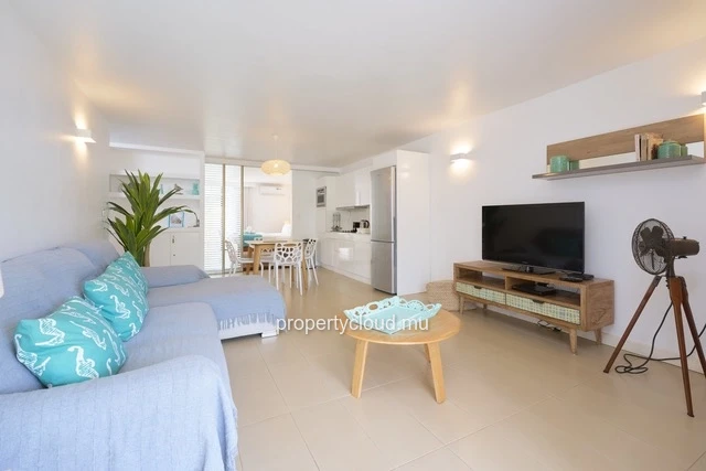 For sale: one bedroom suite apartment on the ground floor, furnished and equipped, accessible to foreigners in Mont C...