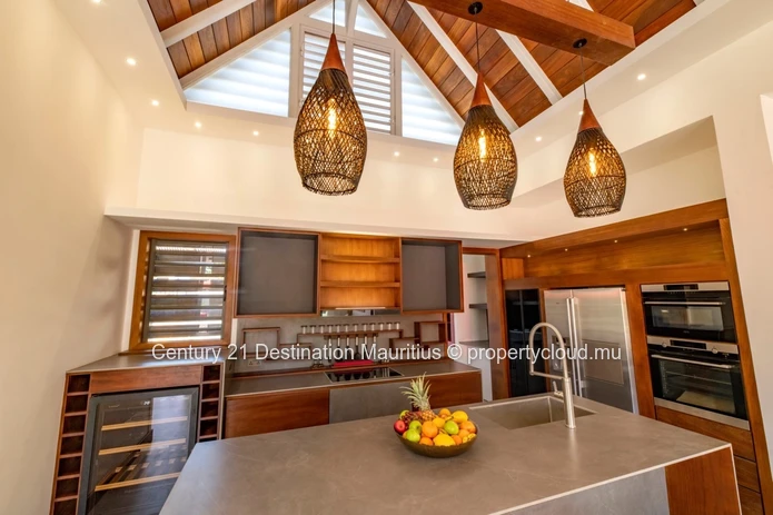 A Vendre - Nord - Villa 4 Chambres | Piscine Privee Vue Panoramique | Petit Raffray | Accessible Aux Etrangers Res