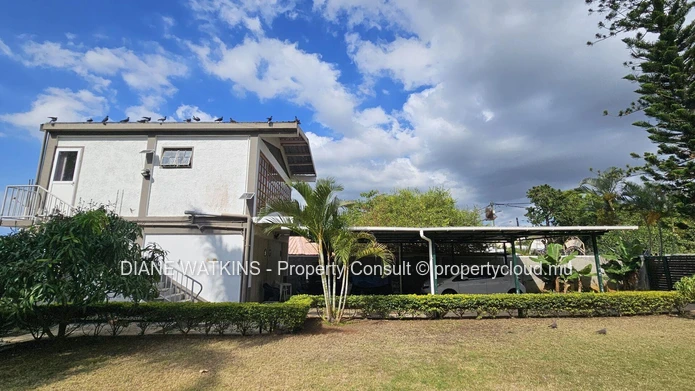 4-bedroom house for sale in Beau Bassin 