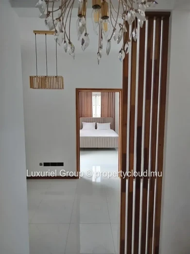 Stunning New Family Villa Double Garage  With Pool For Rent