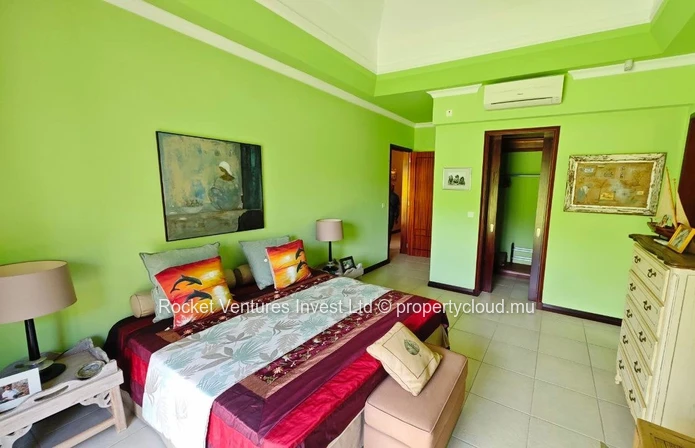 Villa Rénovée de 4 Chambres sur Terrain de Golf – Tamarina, Côte Ouest