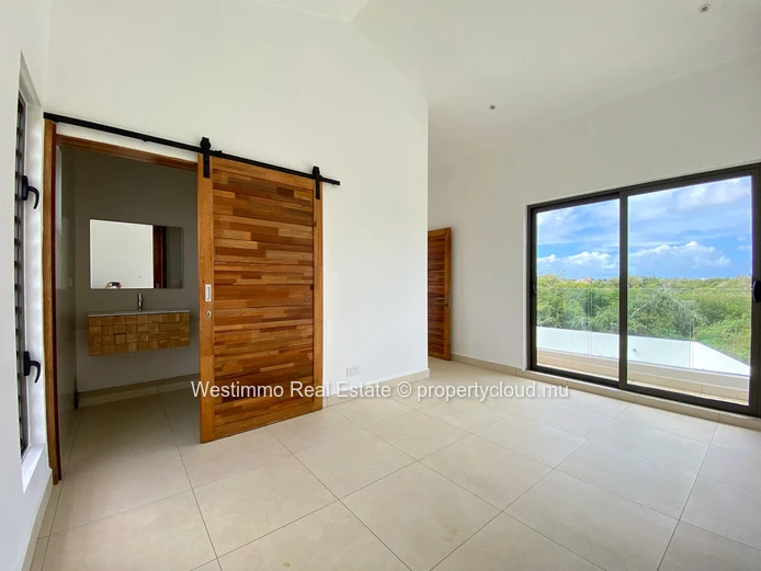 Villa neuve de 3 chambres à vendre à Péreybère