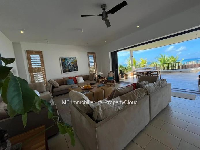 Penthouse with sea view for rent in Cap Malheureux