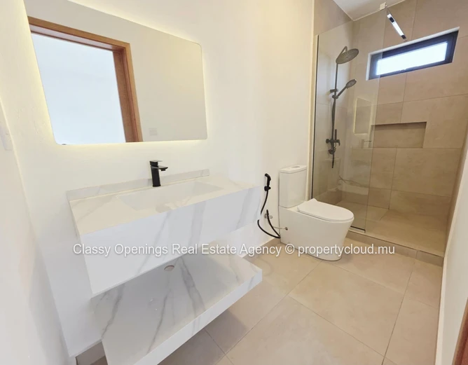 Sunlit Modern 3-Bed Duplex with Private Pool in Grand Baie