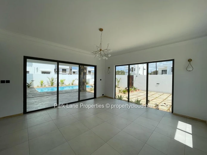 Brand new contempory house nestled in a quiet neighbourhood