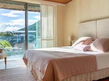 5 Bedroom Villa