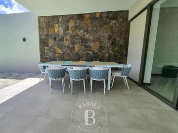 4 Bedroom Villa