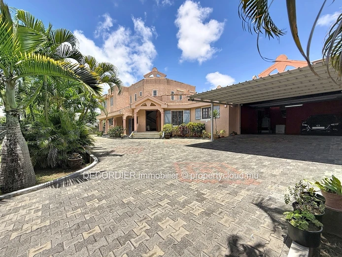 Villa Rare a la vente