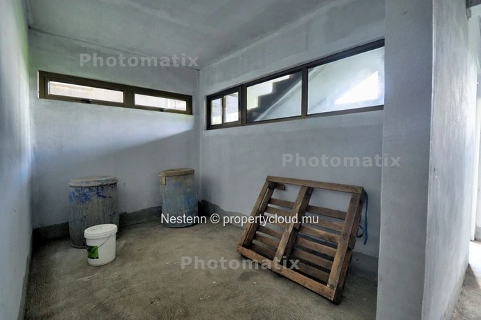 Espace de stockage de 275 m²