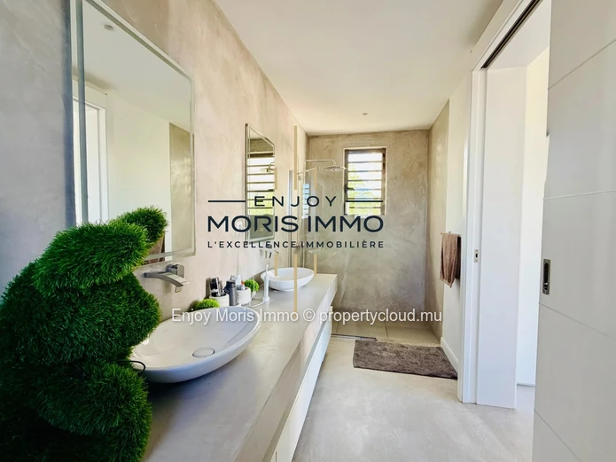 Superbe Villa Contemporaine 3 Chambres avec Piscine – À vendre à Grand Baie