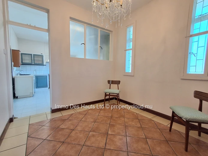 Space for rent long term Sodnac Quatre Bornes 