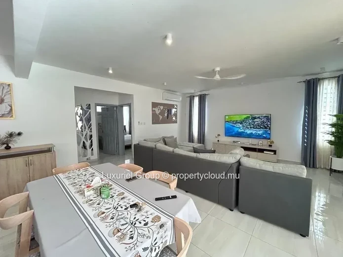 Your Private Oasis in Pereybère – Modern Villa with Pool and Garden