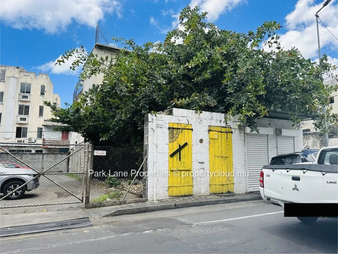 Commercial land for Sale: Strategic location on Royal Street, Port Louis