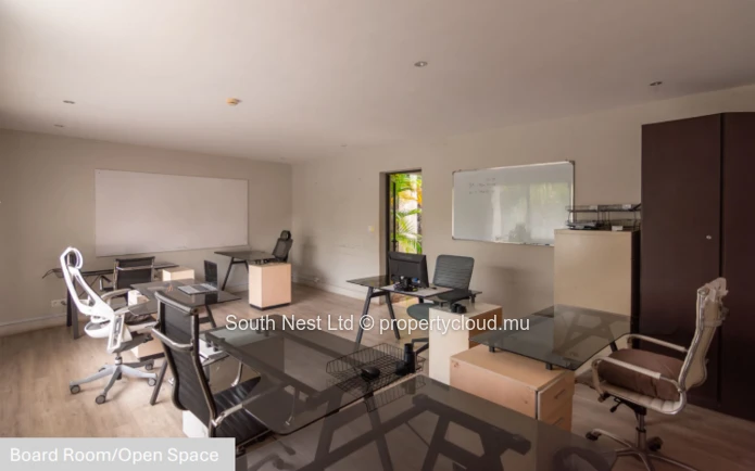Prestigious Commercial Premises with Exclusive Boat Parkings - Grand Baie  