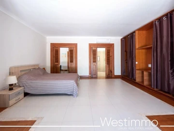 7 Bedroom Villa