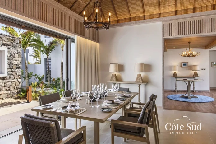 FOR SALE - Spacious 4 Bedroom Villa in Le Chaland
