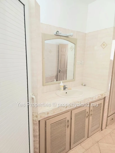 Villa - Calodyne - VALUE FOR MONEY - Rs 8.5M