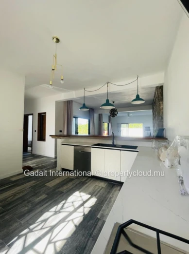 Exceptional Villa for Rent in Calodyne – Modern Elegance in the Heart of Mauritian Serenity