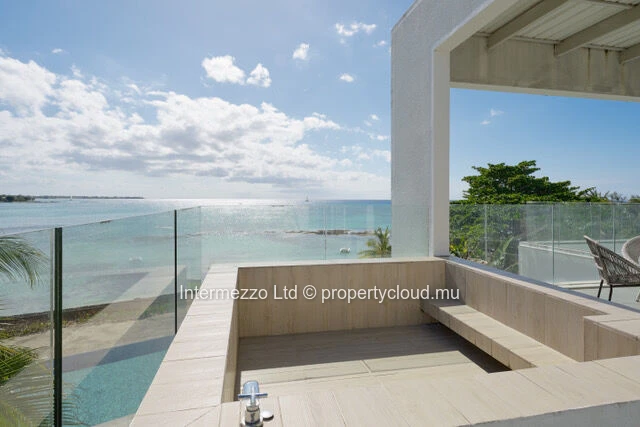 Penthouse 3 chambres en suite front de mer à Péreybère – Vue océan & Coin de Mire
