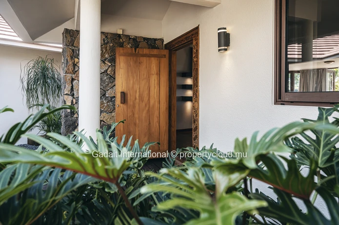 Villa de Plain-Pied à Louer à Belle Vue Harel, Île Maurice | Piscine Privée & Grand Jardin de 1 800 m²