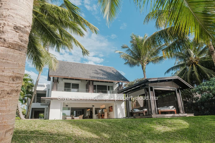 Villa de luxe en bord de mer à louer