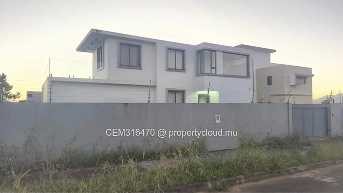 4 Bedrooms Furnished House for Rent – Aurea Bois d'Ebène, Côte d'Or 