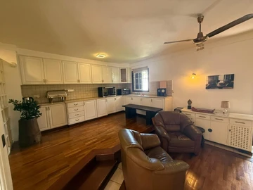 7 Bedroom House