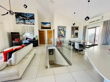 5 Bedroom Villa