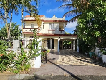 4-bedroom home with garden 