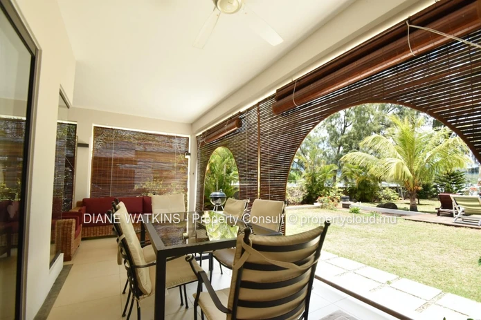 Beachfront Ground-Floor Apartment