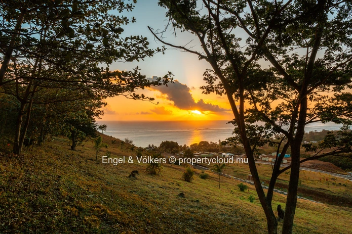 For Sale: Prime Plot in Baie du Cap