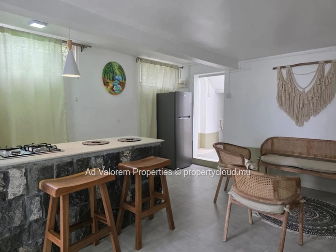 Charmant studio d’une chambre à louer – Beau Bassin