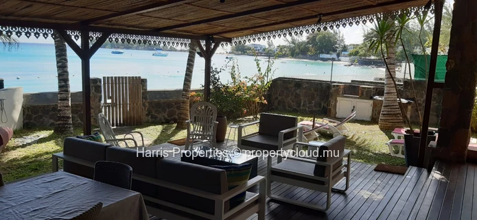 Belle villa pieds dans l'eau à louer à Pereybere