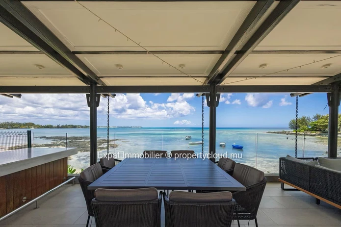 Luxury Beachfront Apartment with Coin de Mire Views – Pointe d’Azur, Pereybere