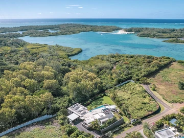 5 Bedroom Villa
