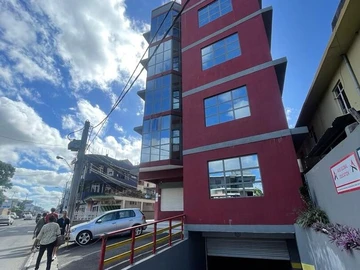 Commercial building at Palma Quatre Bornes for rent.