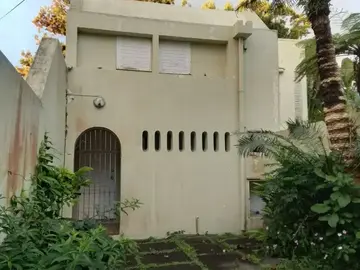 Townhouse to let in Floréal