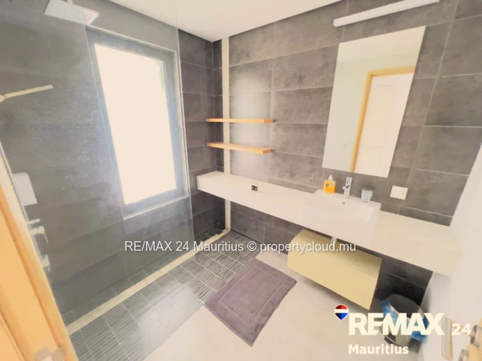 3 Bedrooms Penthouse | Private Jacuzzi | Shared Pool | Fully Furnished