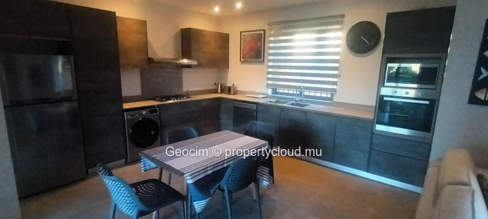 Flic en Flac Green Creek fully furnished modern 3 bedrooms flat. Ground floor. Terrace. Private parking. Shared swimm... (Sole Mandate)
