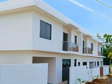 3 Bedroom Townhouse, Duplex