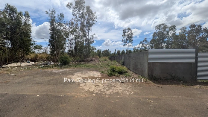 Balaclava – Terrain à vendre – Pam Golding Mauritius