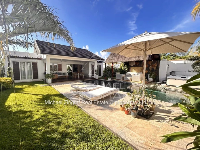 Villa located in a secure residence in Grand Baie