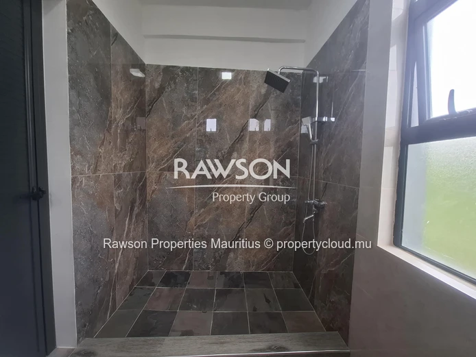 5-Bedroom Bungalow | Private Pool | Spacious & Charming | Pereybere 