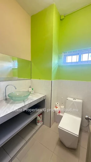 Villa 4 Chambres À Louer – Flic En Flac