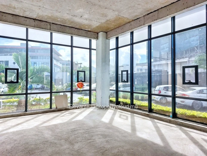 Offices for Sale in Ebène!