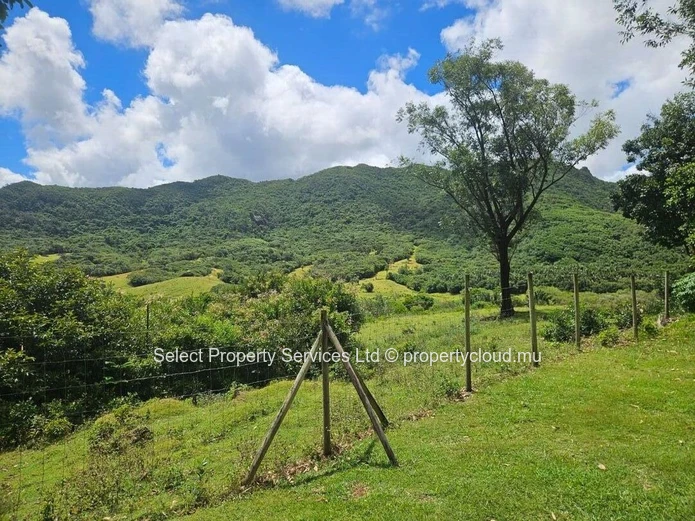 A louer: Villa d'exception de 5 chambres en suite avec vue sur la montagne – Domaine de La Grave, Cluny